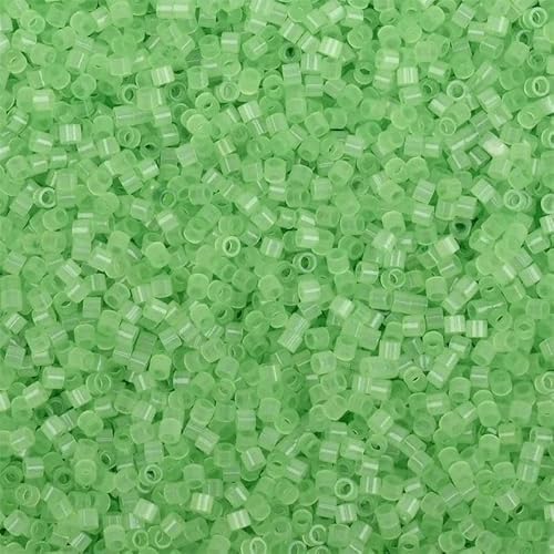 2,0 mm kleine Glasperlen in japanischer Jadefarbe, 1400 Stück, durchscheinende, gleichmäßige kleine Perlen für französische Stickereien, DIY-Schmuckherstellung-S1617-2,0 mm, 1400 S von TBSKUY