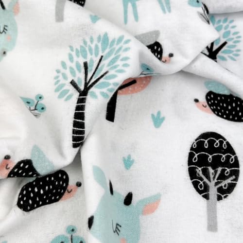 Textrend - Flanellstoff - Muster - antiallergisch - Textil 1x1,60m - Meterware - Schneidern (Mintfarbene Rehe mit Bäumen auf weißem Hintergrund) von TEXTREND