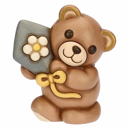 THUN - Teddy Frühling mit Drachen, mittel - Keramik - Kollektion Frühlingsgarten - 9,5 x 6,5 x 10,8 cm THUN - Teddy Frühling mit Drachen, mittel - Keramik - Kollektion Frühlingsgarten - 9,5 x 6,5 x 10,8 cm von THUN