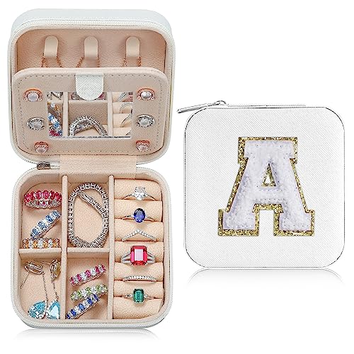 TINGN Muttertagsgeschenk für Mama - Reise Essentials Schmuckkästchen Mädchen Geschenke Personalisierte Schmuckschatulle mit Buchstaben Schmuckkästchen Mädchen Damen Ring Ohrring Schmuck Organizers von TINGN