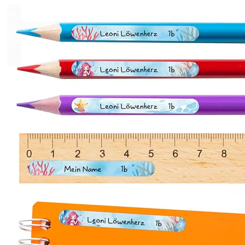 TOBJA Namensaufkleber Kinder Schule personalisiert | 96 wasserfeste Sticker mit Namen für Stifte | Permanent haftend | Süßes Meerjungfrau Design Namensschilder Schule (Meerjungfrau Stifte) von TOBJA