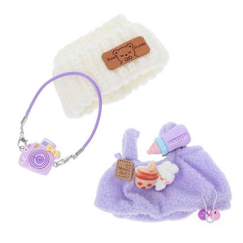 TOYANDONA Puppenkleidung Set Plüsch Babydoll Outfit mit violetter Latzhose Weißem Bärenstrickmütze und violetter Kamera Niedliche Puppenhüte für Sammeln und Fotos TOYANDONA Puppenkleidung Set Plüsch Babydoll Outfit mit violetter Latzhose Weißem Bärenstrickmütze und violetter Kamera Niedliche Puppenhüte für Sammeln und Fotos von TOYANDONA