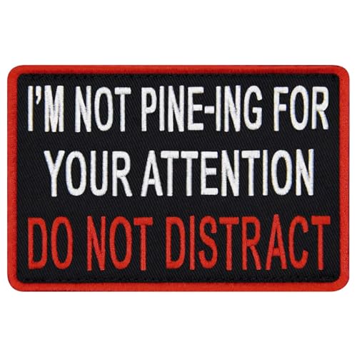 TailWag Planet Aufnäher mit Aufschrift "I'm Not Pine-ing for Your Attention Do Not Distract Service", bestickt, mit Klettverschluss von TailWag Planet