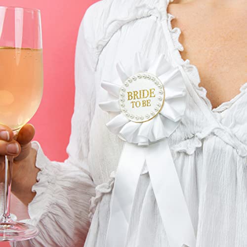 Talking Tables Abzeichen Bride to be für Junggesellinnenabschied, Accessoires, Verlobung, Brautparty | Elegante weiße Perlen-Rosette für Frauen Talking Tables Abzeichen Bride to be für Junggesellinnenabschied, Accessoires, Verlobung, Brautparty | Elegante weiße Perlen-Rosette für Frauen von Talking Tables
