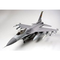 Lockheed Martin F-16CJ (Block 50) Fighting Falcon von Tamiya