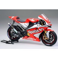 Yamaha YZR-M1 #7/#33 ?04 von Tamiya