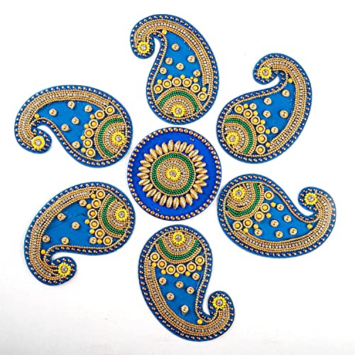 Floor Rangoli Acryl, handgefertigt, indisch, traditionelle Heimdekoration für Festival, Hochzeit, Party, Wand, Innendekoration und Geschenk (blau) von Tarini Gallery