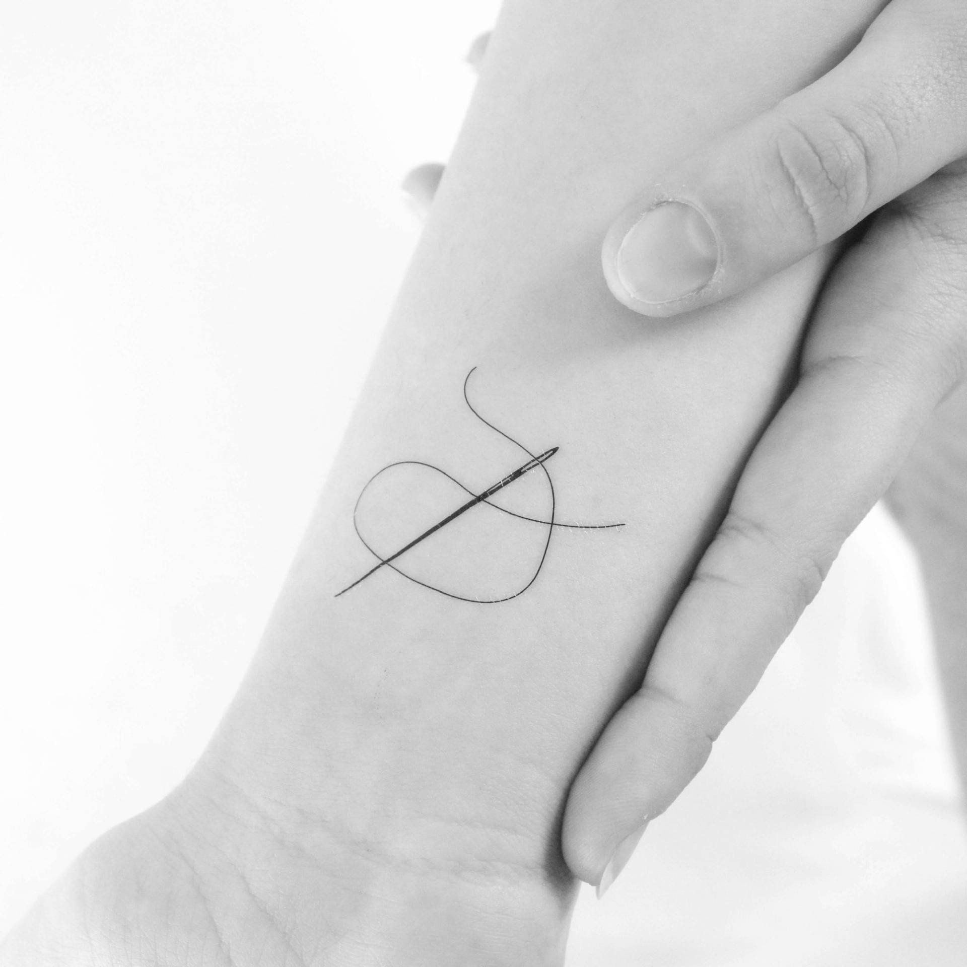 Temporäres Tattoo Mit Nadel Und Faden | 3Er-Set Temporäres Tattoo Mit Nadel Und Faden | 3Er-Set von Tatteco