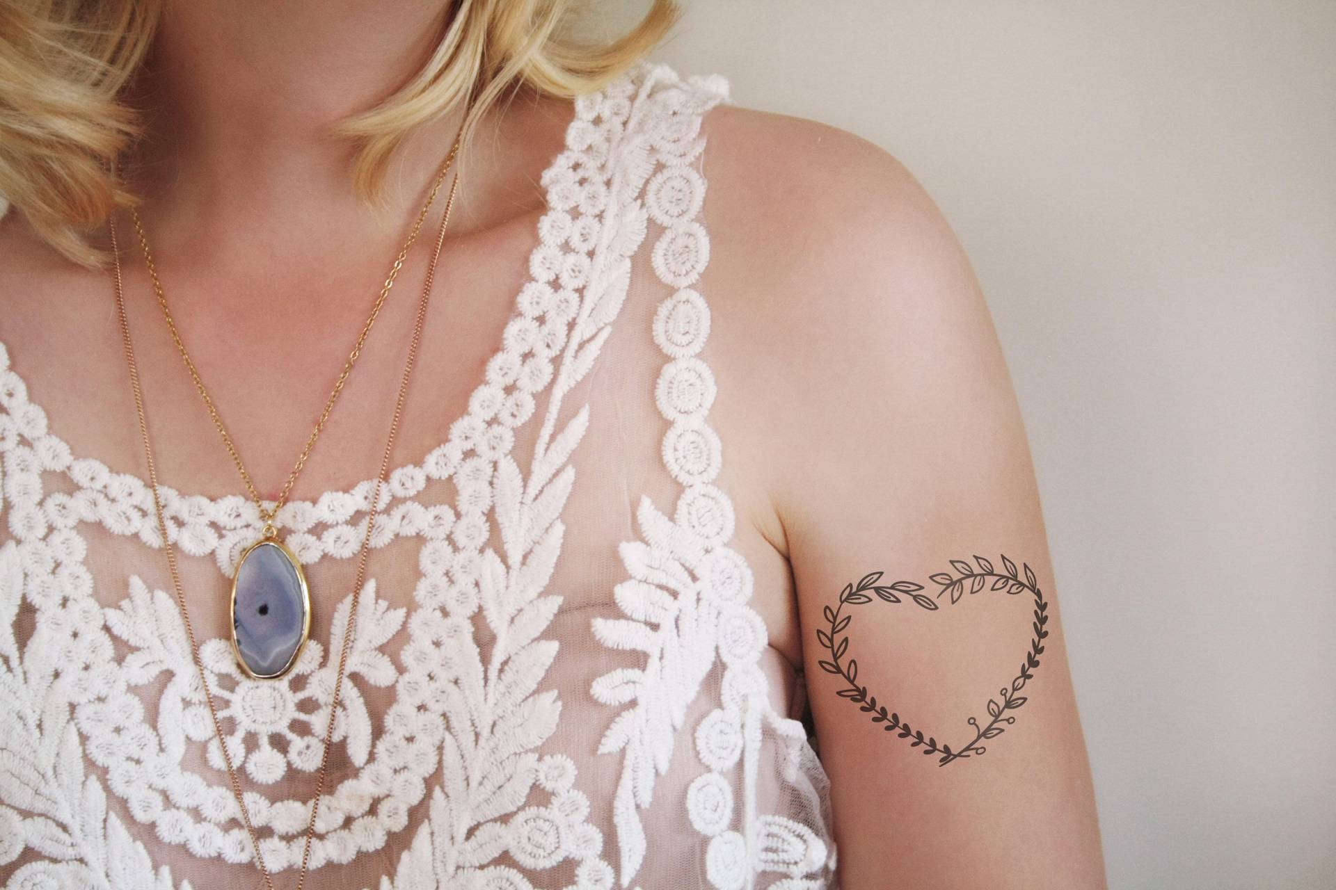 Blatt Herz Temporäres Tattoo | Blumen Rosentattoo Boho Geschenk von Tattoorary