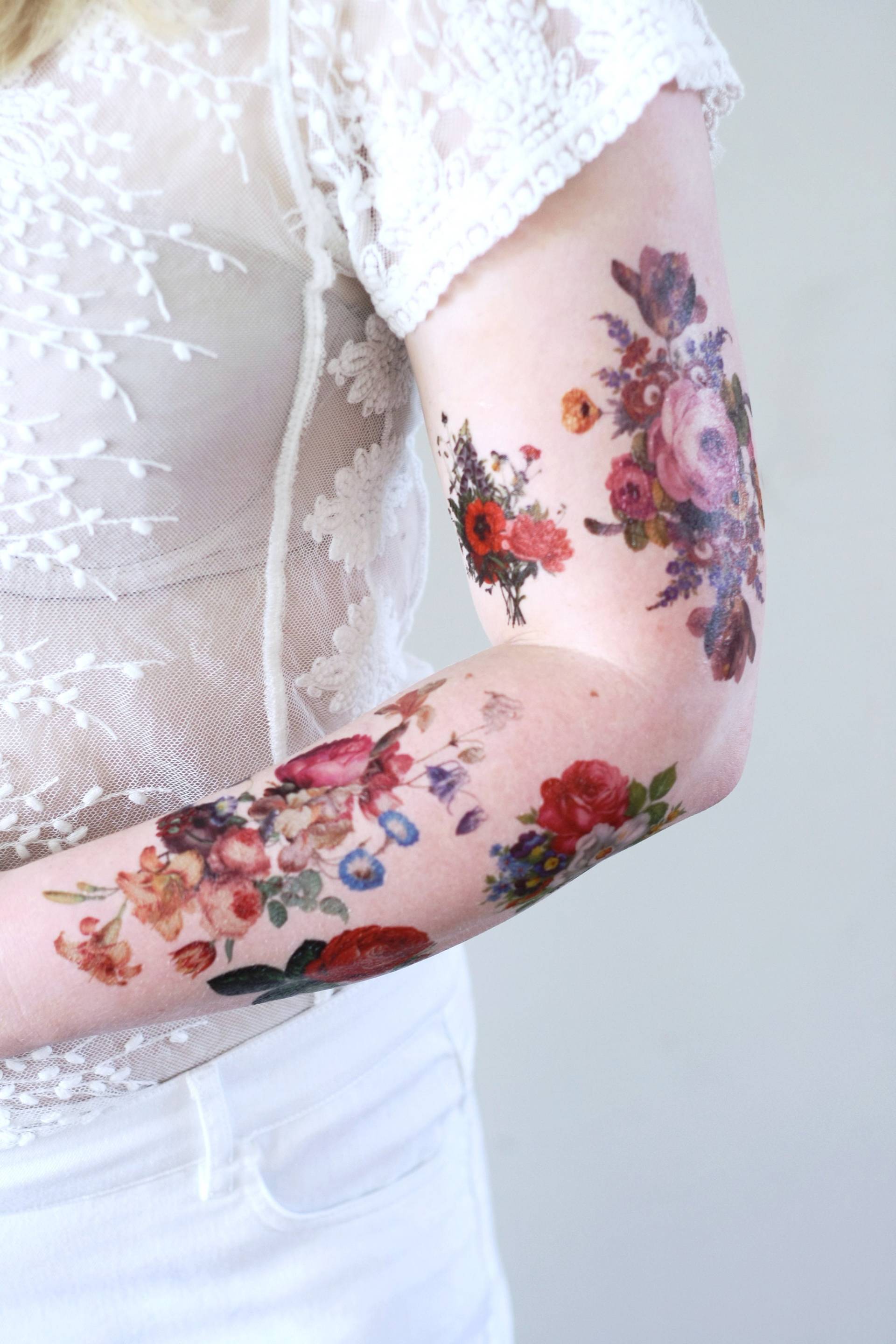 Buntes Blumen Temporäres Tattoo Set | Vintage Temporäre Tattoos Bunte Rosentattoo Geschenkset Buntes Blumen Temporäres Tattoo Set | Vintage Temporäre Tattoos Bunte Rosentattoo Geschenkset von Tattoorary