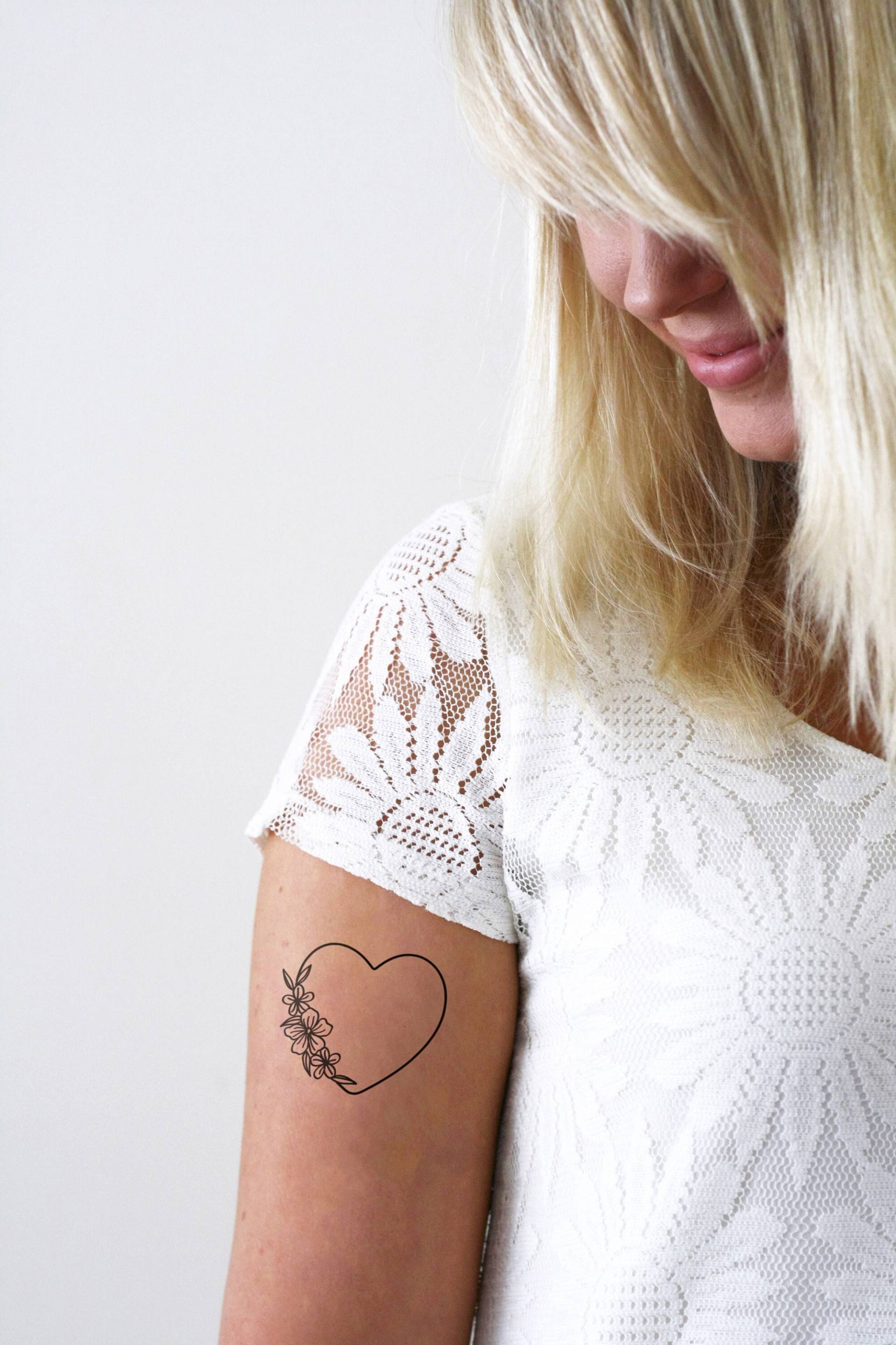 Herz Und Blumen Temporäres Tattoo | Blumen-Herz-Tattoo Blumentattoo Herz-Tattoo Boho-Tattoo Boho Geschenk von Tattoorary