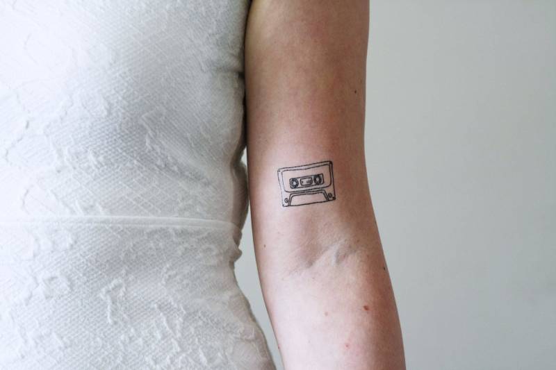 Kassetten-Tattoo | Temporäres Tattoo Mit Klebeband Temporäres Der Neunzigerjahre Musik-Tattoo Musik Geschenkidee Für Musiker Geschenk von Tattoorary