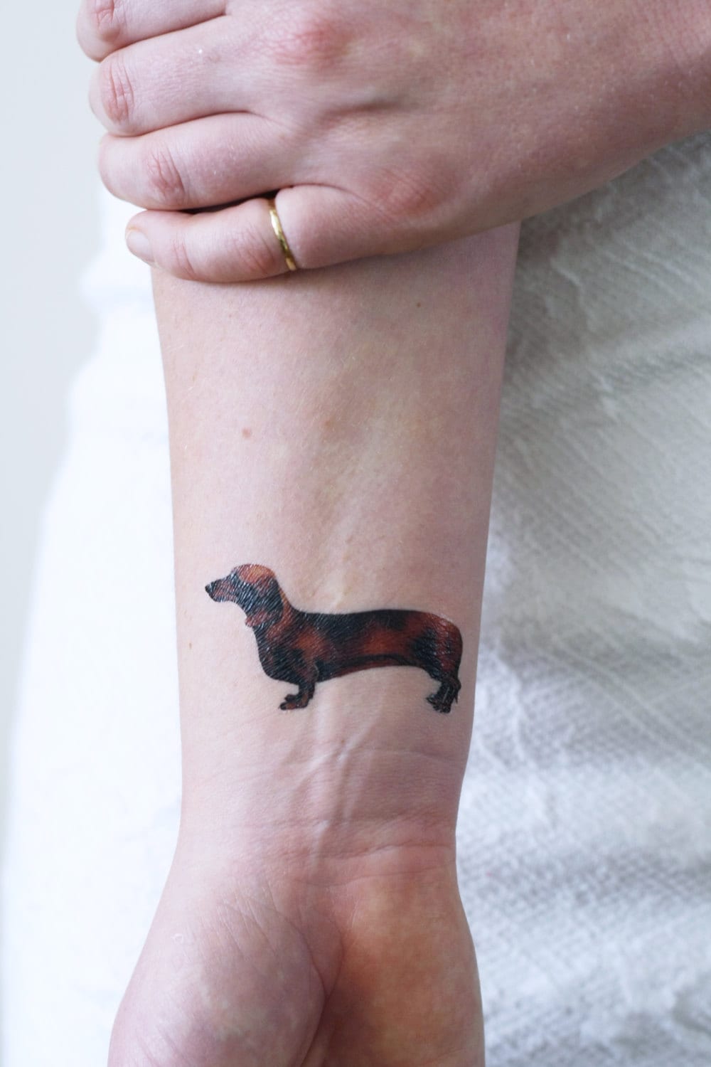 Kleines Dackel Temporäres Tattoo | Hund Geschenkidee Für Hunde Dackel-Geschenkidee Hundetattoo Fake Hundeliebhaber von Tattoorary
