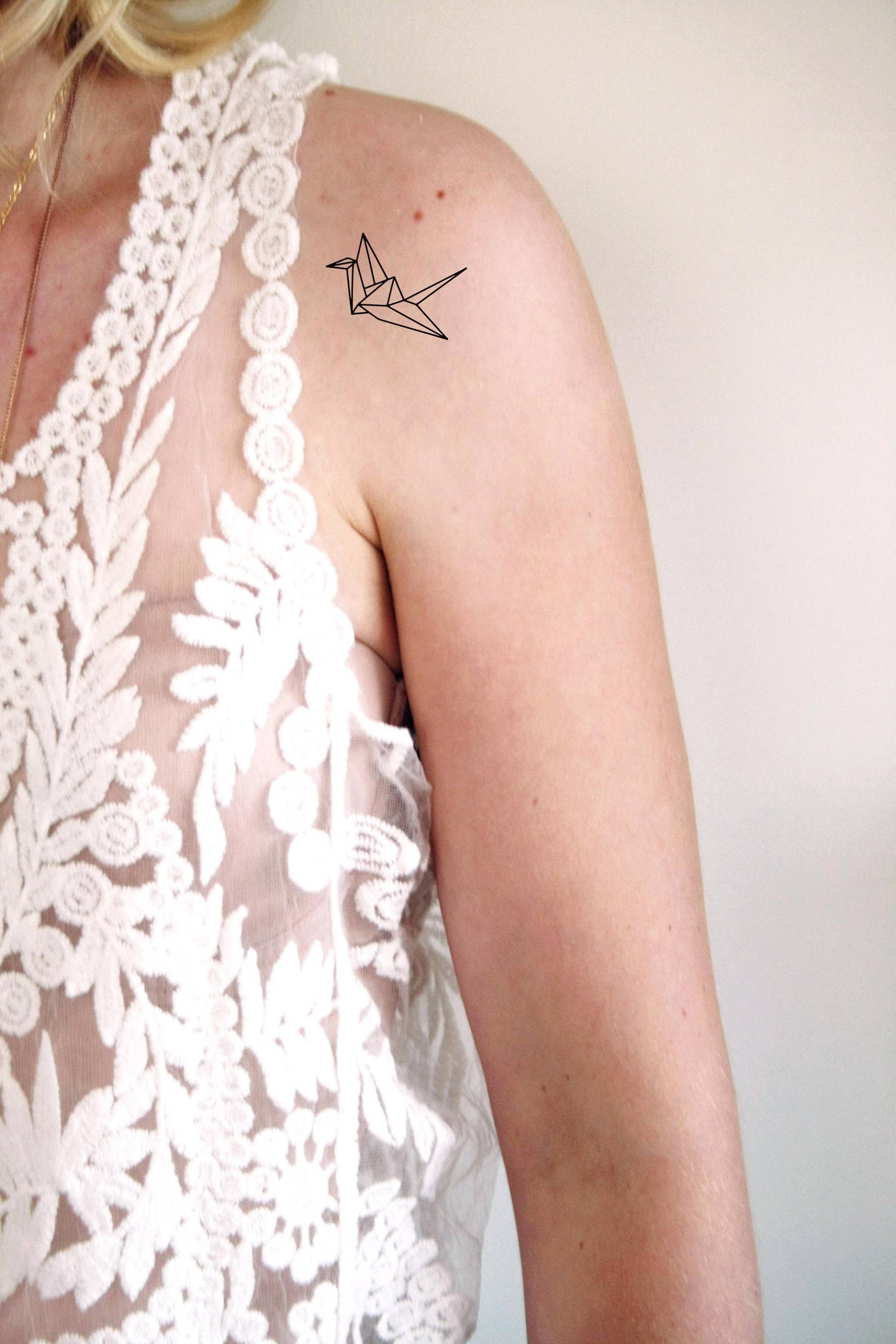 Papierkran Temporäres Tattoo | Kleines Papierkranich Geschenkidee Vogel Geschenk von Tattoorary