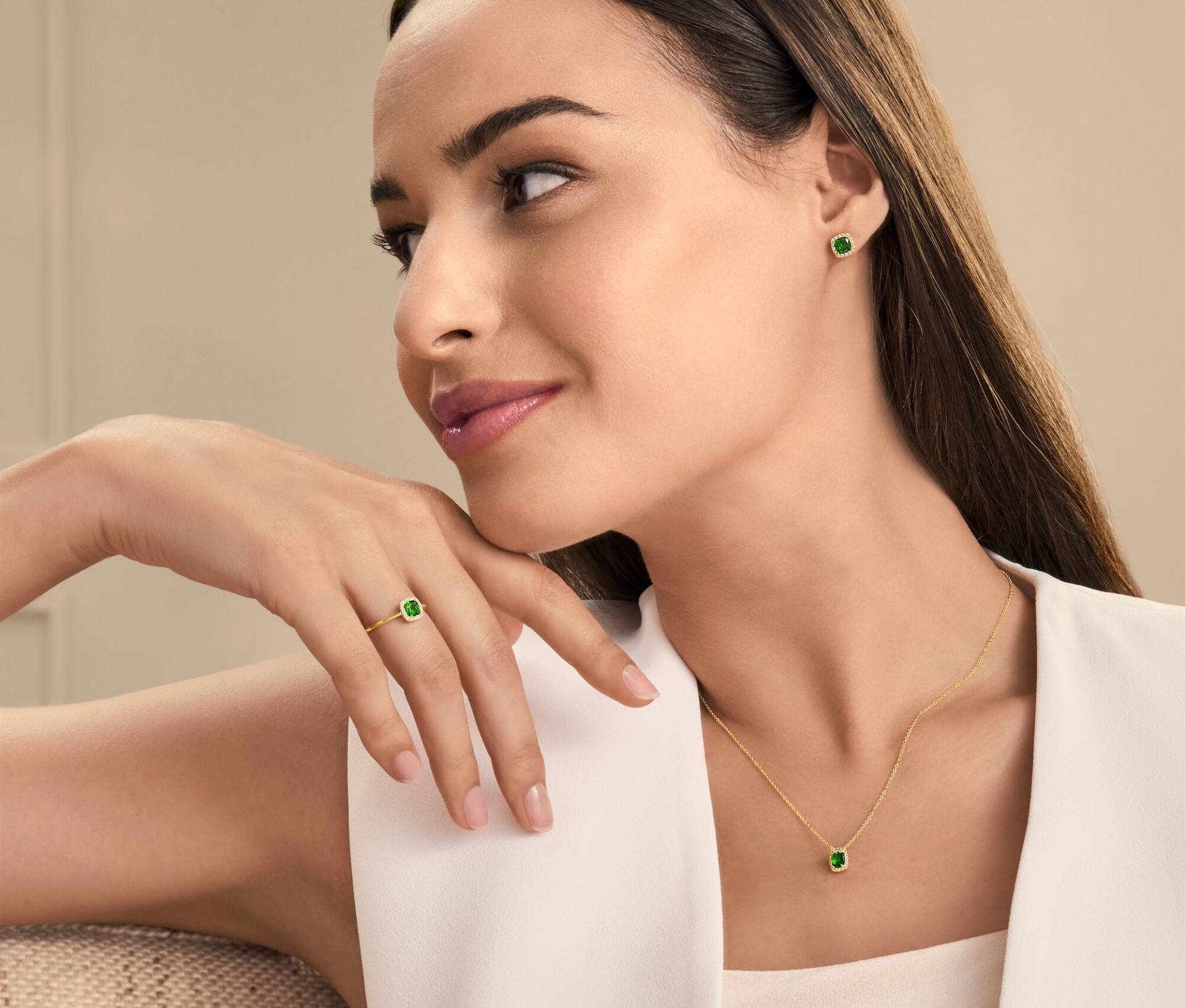 Tchibo - 375 Gold Ohrstecker mit Schmuckstein Smaragdgrün - weiß von Tchibo