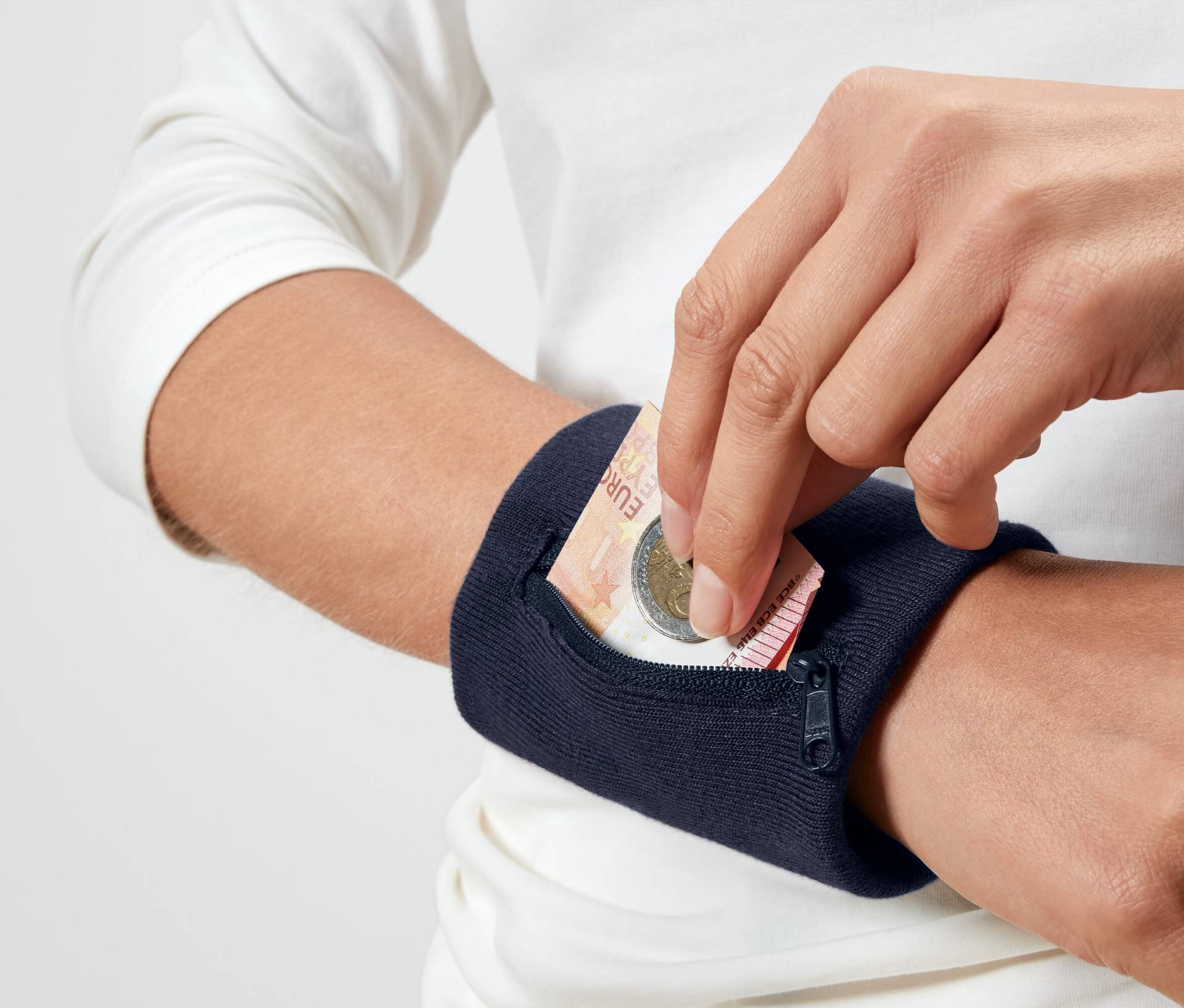 Tchibo - Handgelenks-Sicherheits-Geldbörse - dunkelblau von Tchibo