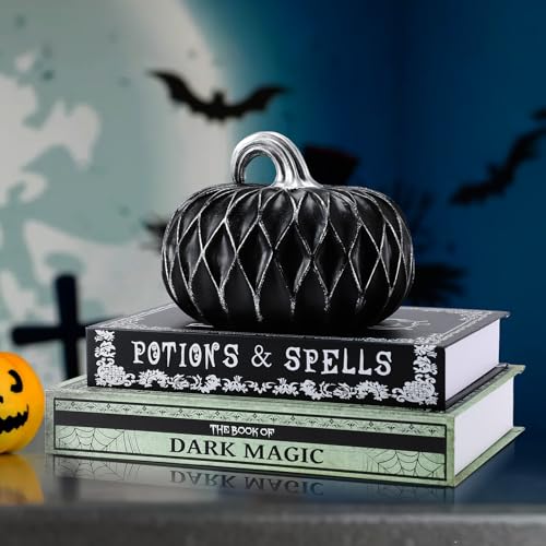 Teenyyou Halloween-Buch-Tischdekoration mit Kunstharz-Kürbis-Ornament, Halloween-Dekoration, Zaubertränke, Zaubersprüche, Bücherregal, Tischplatte, gestapelte Bücher, Dekoration für Zuhause Teenyyou Halloween-Buch-Tischdekoration mit Kunstharz-Kürbis-Ornament, Halloween-Dekoration, Zaubertränke, Zaubersprüche, Bücherregal, Tischplatte, gestapelte Bücher, Dekoration für Zuhause von Teenyyou