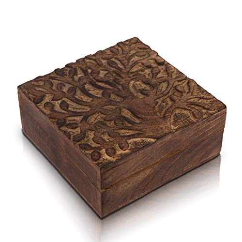 Handgefertigte dekorative Holz-Schmuckschatulle Baum des Lebens Schnitzerei Schmuck Organizer Andenkenbox Schatztruhe Schmuckkästchen Halter Uhrenbox Aufbewahrungsbox Schlossbox 15 x 15 cm Handgefertigte dekorative Holz-Schmuckschatulle Baum des Lebens Schnitzerei Schmuck Organizer Andenkenbox Schatztruhe Schmuckkästchen Halter Uhrenbox Aufbewahrungsbox Schlossbox 15 x 15 cm von The Great Indian Bazaar