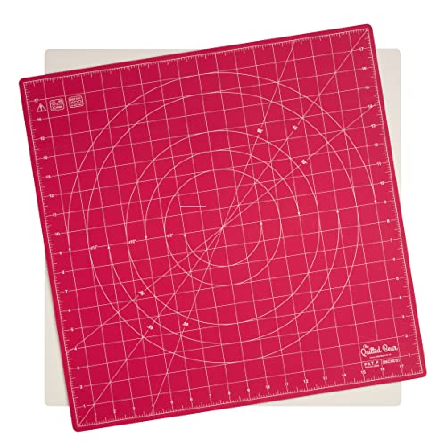 The Quilted Bear Rotierende Schneidematte, 45,7 x 45,7 cm - quadratisch, selbstheilend, rotierend, Bastelschneidematte mit innovativem Verriegelungsmechanismus zum Quilten und Nähen (Rosa) von The Quilted Bear