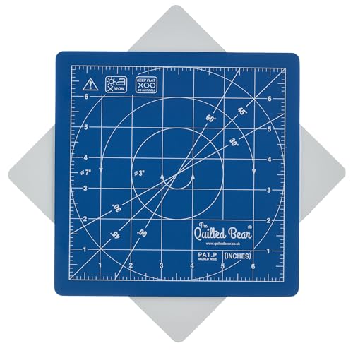 The Quilted Bear Rotierende Schneidematte, 17,8 x 17.8 cm - quadratisch, selbstheilend, rotierend, Bastelschneidematte mit innovativem Verriegelungsmechanismus zum Quilten und Nähen (Blau) von The Quilted Bear