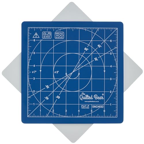 The Quilted Bear Rotierende Schneidematte, 17,8 x 17.8 cm - quadratisch, selbstheilend, rotierend, Bastelschneidematte mit innovativem Verriegelungsmechanismus zum Quilten und Nähen (Blau) von The Quilted Bear