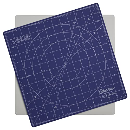The Quilted Bear Rotierende Schneidematte/Bastelmatte 30.5 x 30.5cm, selbstheilend und 360° drehbar, innovatives Verriegelungsdesign, rutschfeste Unterseite, mit 30/45/60-Grad-Markierungen (Blau). von The Quilted Bear