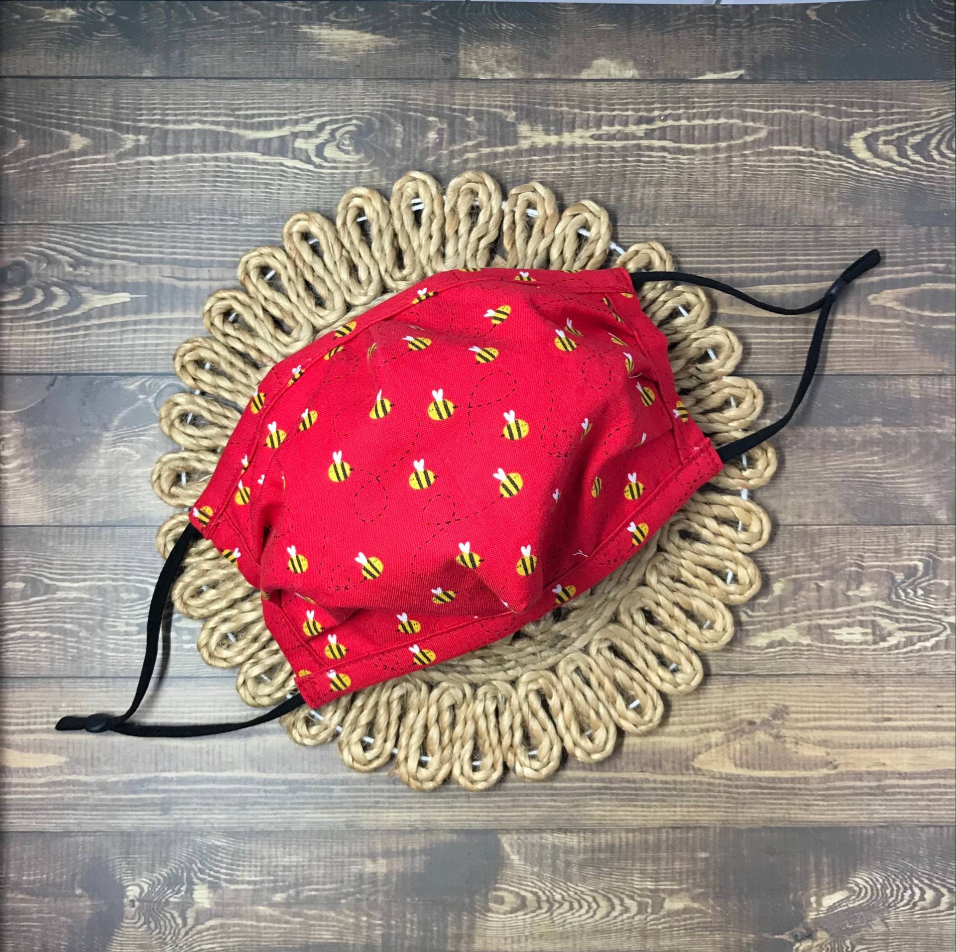 Schwärmende Bienenmasken Schwärmende Bienenmasken von The2LoveBirdsDesigns