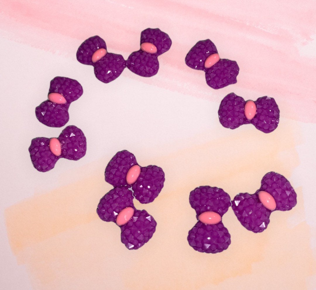 10 Stück Lila Schleifen Charms 10 Stück Lila Schleifen Charms von TheBeautyBlok