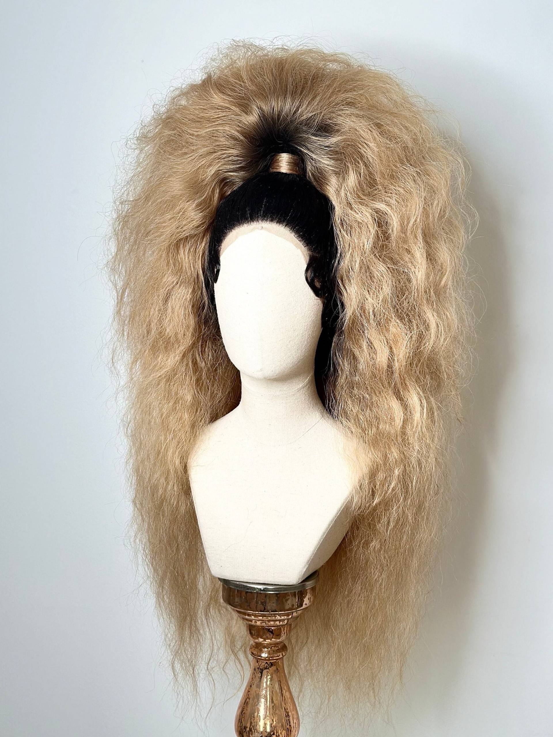 Big 80S Wig Blond Ponytail Dark Roots Big 80S Wig Blond Ponytail Dark Roots von TheGingHair