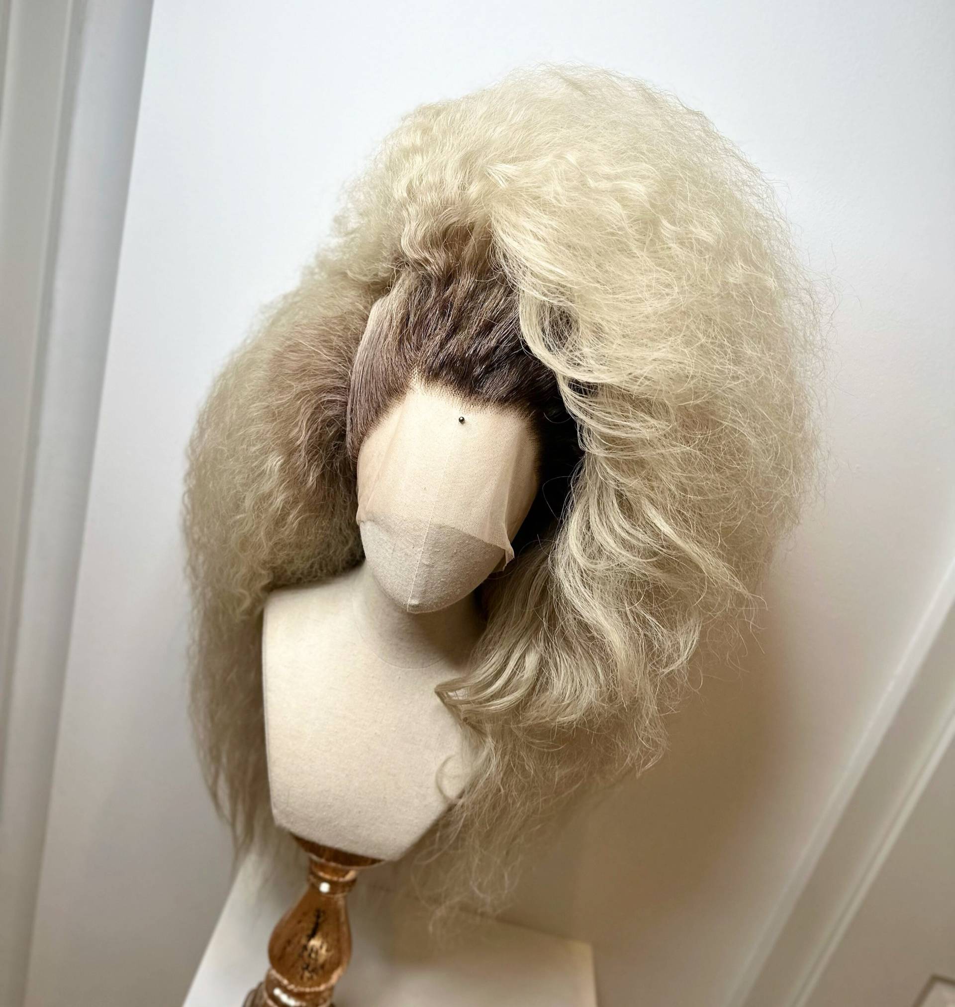 Big 80S Wig Blond Big 80S Wig Blond von TheGingHair