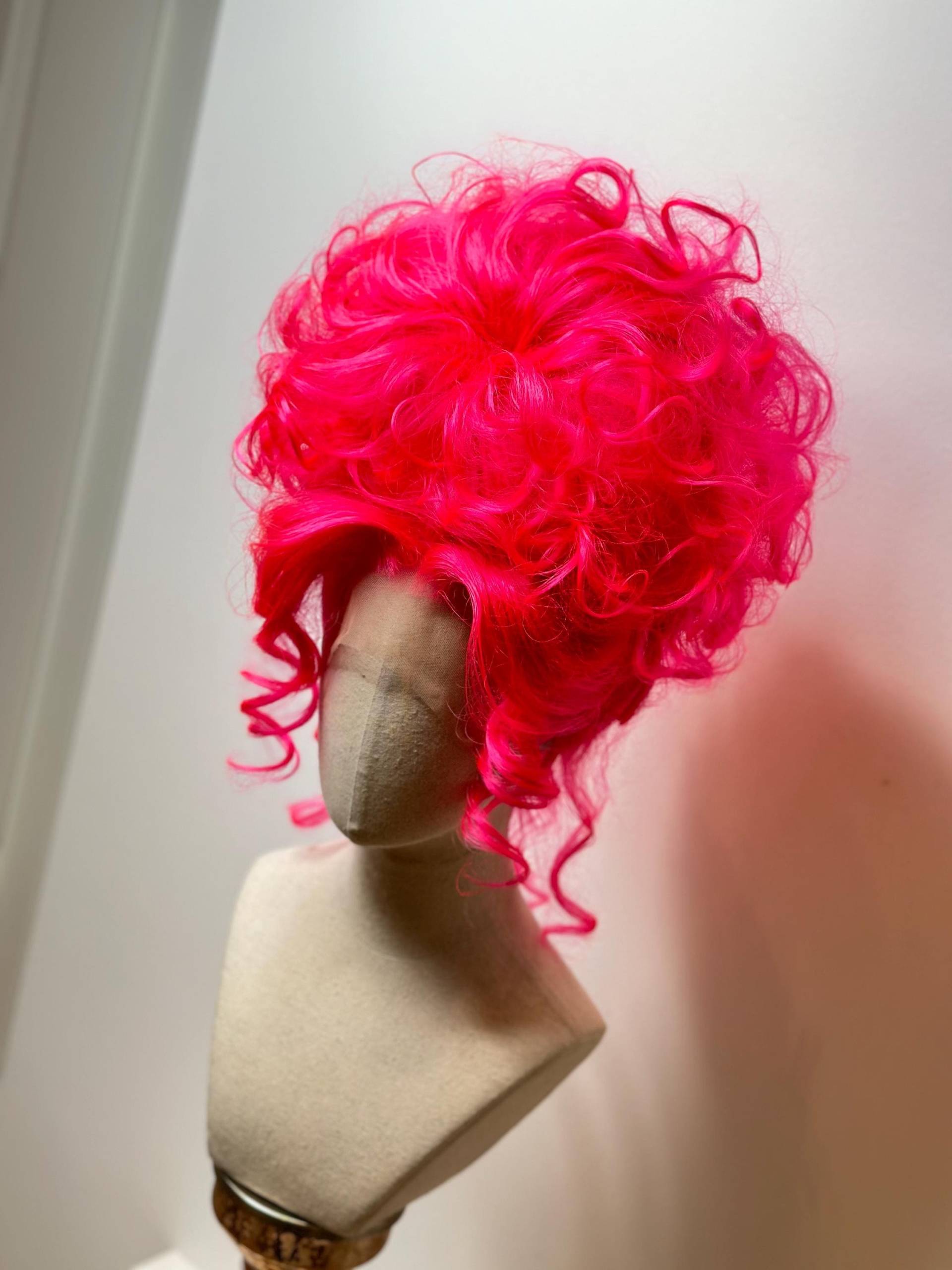 Classy Dolly Updo Hot Pink Classy Dolly Updo Hot Pink von TheGingHair