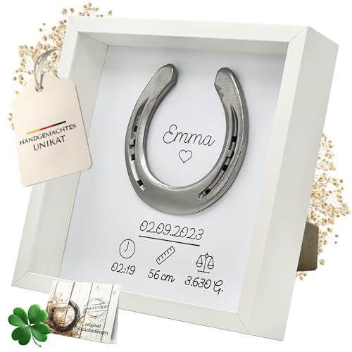 Thiger Personalisiertes Geschenk Geburt - Glückshufeisen im Bilderrahmen | Personalisierte Geschenke zur Geburt | Baby Geschenk Mädchen & Junge (Poliert/Weiß) von Thiger