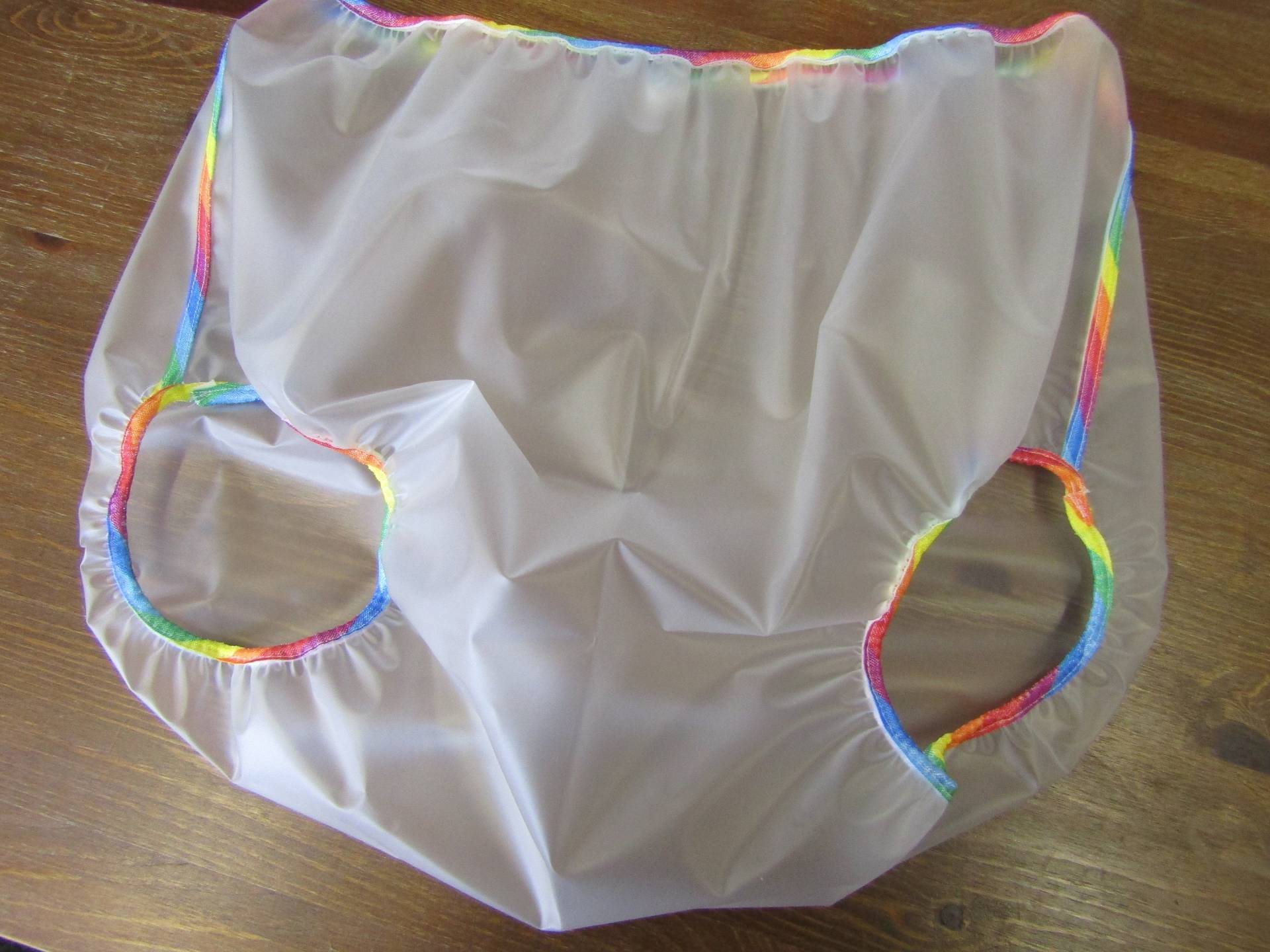 50 "/ 52" Hüfte - Klare Kunststoff Wasserdichte Hose Regenbogen Trim 50 "/ 52" Hüfte - Klare Kunststoff Wasserdichte Hose Regenbogen Trim von TigheClothing