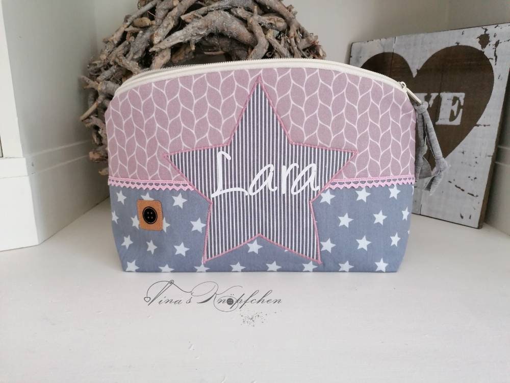 Genähte Windeltasche Inklusive Name, Altrosa /Grau, Geschenk Zur Geburt, Baby, Taufgeschenk Genähte Windeltasche Inklusive Name, Altrosa /Grau, Geschenk Zur Geburt, Baby, Taufgeschenk von TinasKnoepfchen