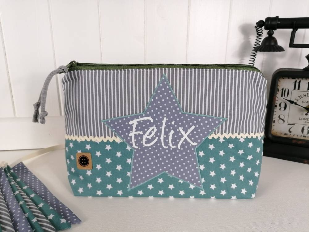 Kulturtasche /Windeltasche Mit Name/Geschenk Zur Geburt/Windeltasche Reißverschluss/Personalisiertes Taufgeschenk Kulturtasche /Windeltasche Mit Name/Geschenk Zur Geburt/Windeltasche Reißverschluss/Personalisiertes Taufgeschenk von TinasKnoepfchen