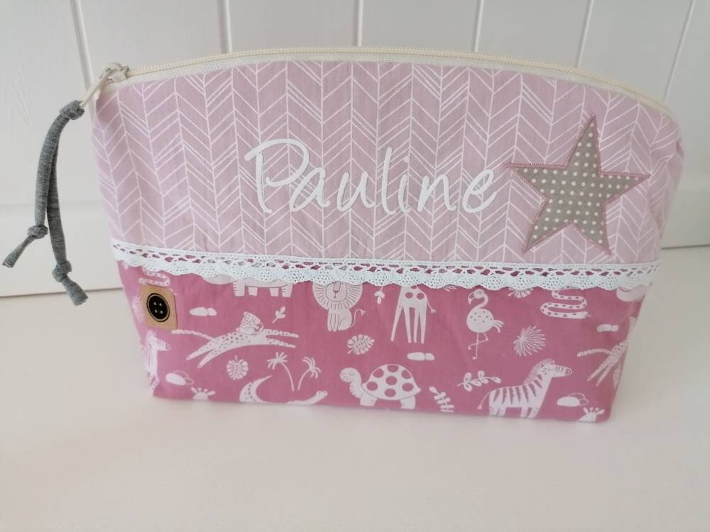Kulturtasche /Windeltasche Mit Name/Taufgeschenk Personalisiert/Geschenk Zur Geburt Für Mädchen Kulturtasche /Windeltasche Mit Name/Taufgeschenk Personalisiert/Geschenk Zur Geburt Für Mädchen von TinasKnoepfchen