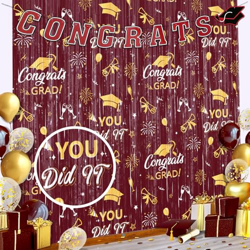 Tingjoo 3 Stück Abschluss-Party-Dekorationen, Klasse 2025, Folien-Fransenvorhänge, 1 x 2 m, Congrats Grad, Fotoautomaten-Requisite, Hintergrund für Abschlussfeier, Partyzubehör, Burgunderrot Tingjoo 3 Stück Abschluss-Party-Dekorationen, Klasse 2025, Folien-Fransenvorhänge, 1 x 2 m, Congrats Grad, Fotoautomaten-Requisite, Hintergrund für Abschlussfeier, Partyzubehör, Burgunderrot von Tingjoo