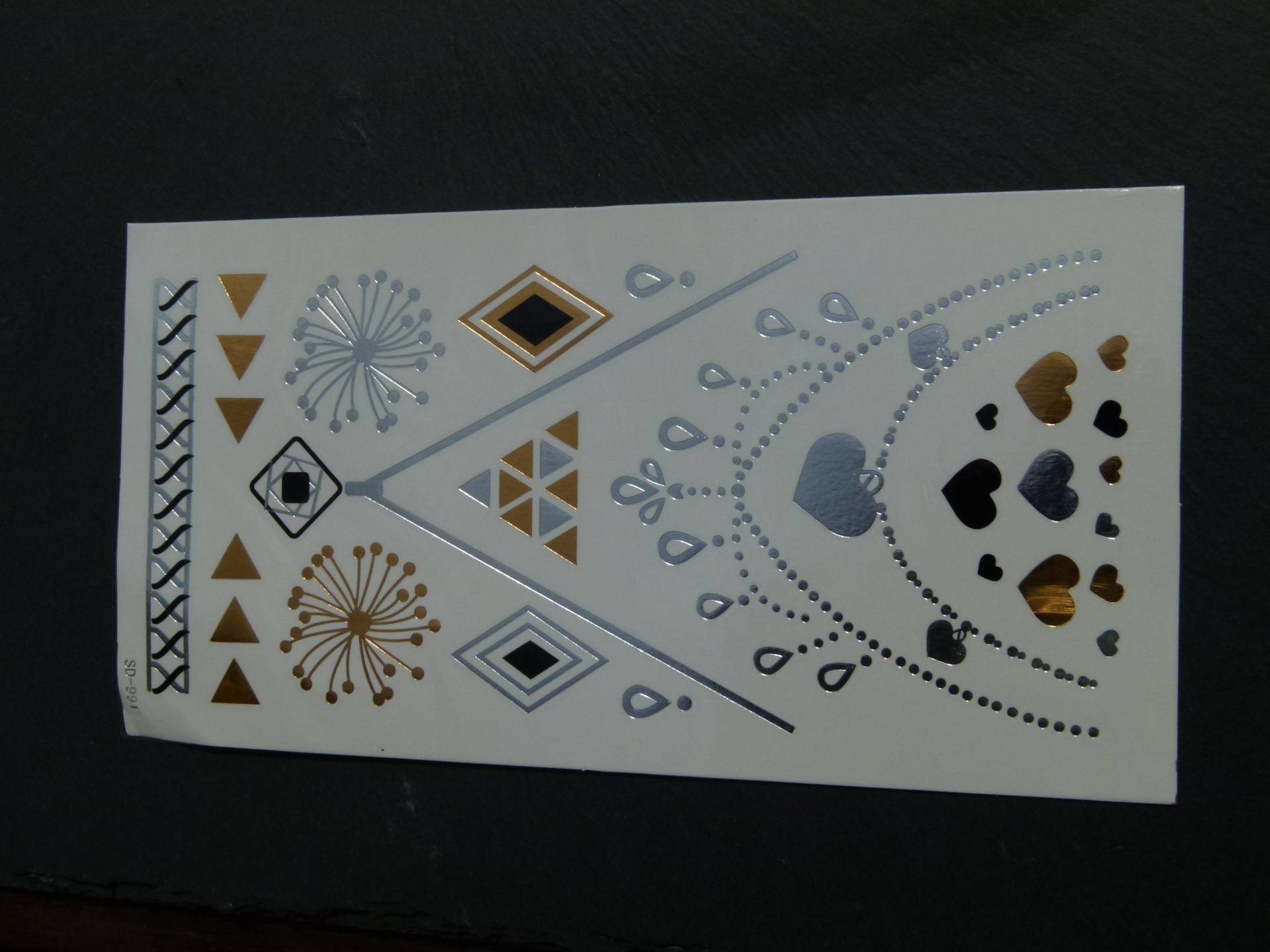 Nr. 124 - Temporäres Tattoo Boho Gold Kette Blume Herz Pusteblume Körperschmuck Körperbild Silberfarben Fake Nr. 124 - Temporäres Tattoo Boho Gold Kette Blume Herz Pusteblume Körperschmuck Körperbild Silberfarben Fake von TinkyStarShop