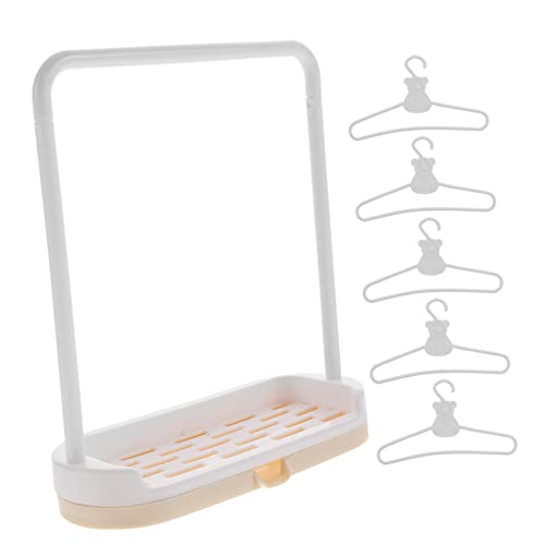 Toddmomy Kleiner Puppenkleiderständer Satz Kleiderbügel für Puppen aus Kunststoff Langlebig für Babypuppen und Miniatur Kleidung Zubehör für Puppenliebhaber Toddmomy Kleiner Puppenkleiderständer Satz Kleiderbügel für Puppen aus Kunststoff Langlebig für Babypuppen und Miniatur Kleidung Zubehör für Puppenliebhaber von Toddmomy