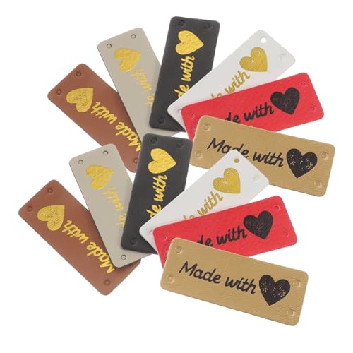 Tofficu 100 Stück PU Leder Labels für Handmade Kleidung Geprägte Nähetiketten mit Löchern Vielseitige Häkel Strickaccessoires für Jeans Taschen Hüte DIY Nähzubehör von Tofficu