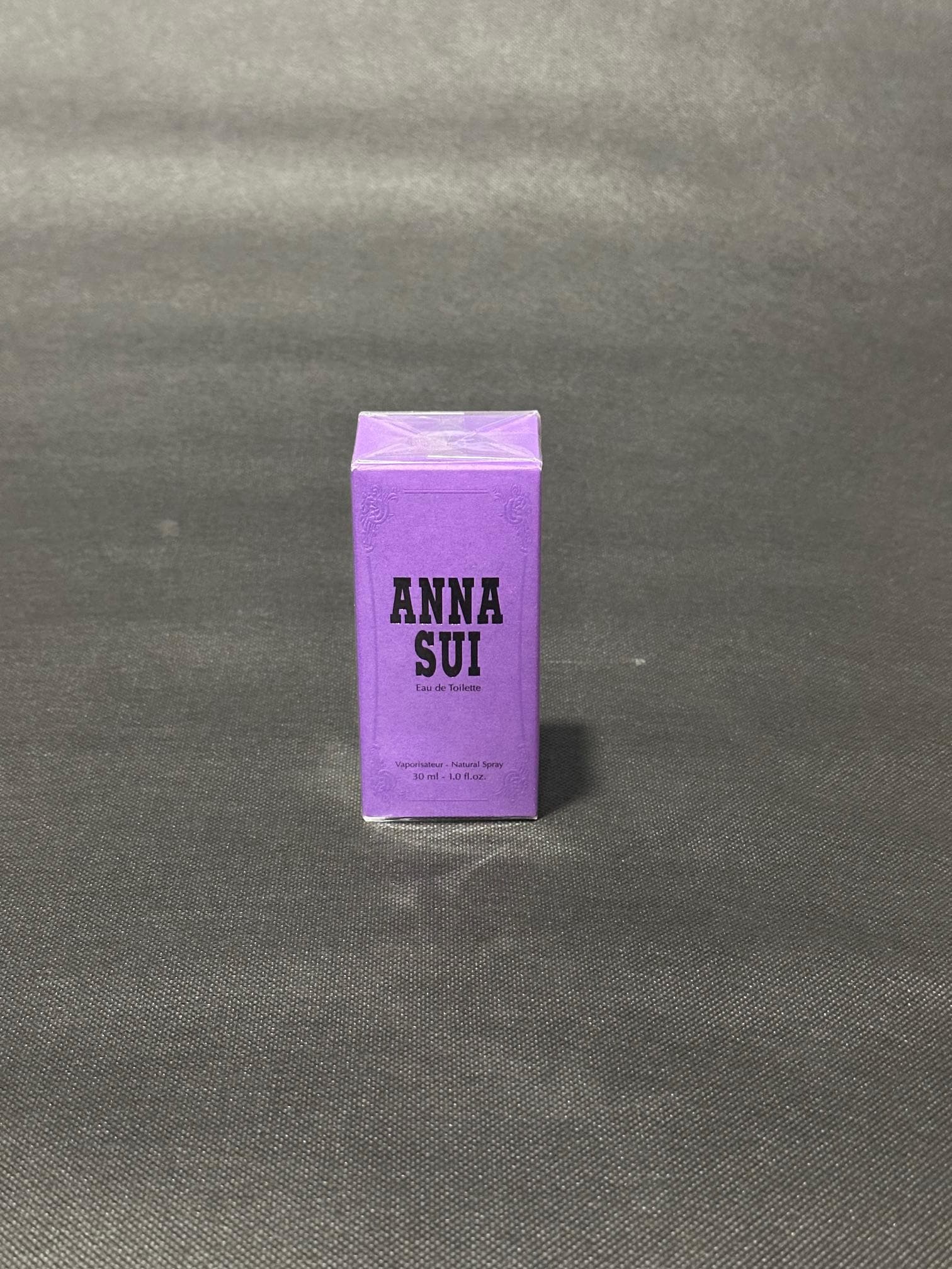 Anna Sui Classic Eau De Toilette 1.fl.oz/30Ml Anna Sui Classic Eau De Toilette 1.fl.oz/30Ml von Tomasperfume