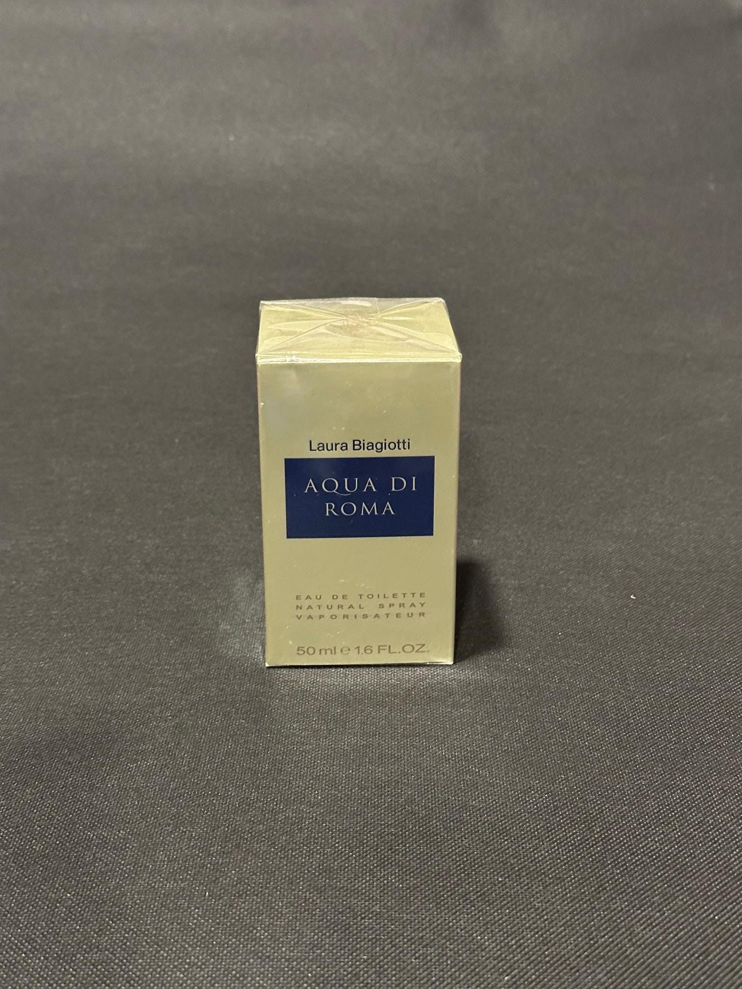Laura Biagiotti Aqua Di Roma Donna Eau De Toilette 1.6 Fl.oz/100Ml Laura Biagiotti Aqua Di Roma Donna Eau De Toilette 1.6 Fl.oz/100Ml von Tomasperfume
