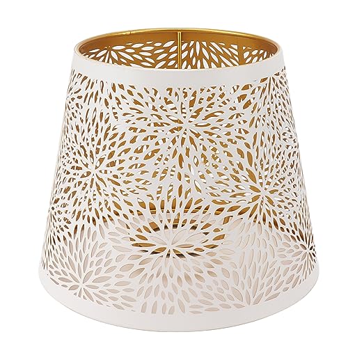 Kleiner Lampenschirm, E27 E26 Weiß Geschnitztes Blumenmuster Eisen Kunst Hohles Design Lampenschirme für Tischlampe, Schlafzimmer, Nachttisch Dekoration, 5,1 x 7,5 x 5,9 Zoll Kleiner Lampenschirm, E27 E26 Weiß Geschnitztes Blumenmuster Eisen Kunst Hohles Design Lampenschirme für Tischlampe, Schlafzimmer, Nachttisch Dekoration, 5,1 x 7,5 x 5,9 Zoll von Tomotato