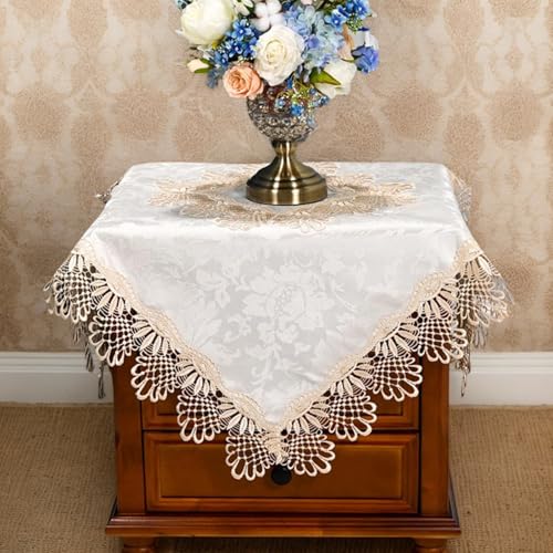 Kleine Spitzentischdecke für quadratische Tische, Vintage-Stil, europäischer Stil, bestickt, Blumenmuster, Polyestergewebe, staubdicht, Nachttischabdeckung für Kühlschrank, TV-Schrank, 60 x 60 cm Kleine Spitzentischdecke für quadratische Tische, Vintage-Stil, europäischer Stil, bestickt, Blumenmuster, Polyestergewebe, staubdicht, Nachttischabdeckung für Kühlschrank, TV-Schrank, 60 x 60 cm von Topwon
