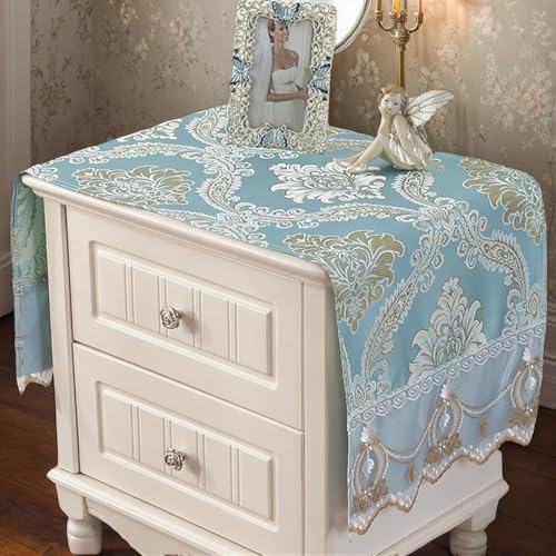 Kleine rechteckige Tischdecke für Nachttisch, Vintage-Blumentischdecke mit Spitzen-Chenille-Stoff, knitterfrei, staubdicht, abwischbar, Tischdekoration für Kühlschrank, TV-Schrank, 40 x 90 cm Kleine rechteckige Tischdecke für Nachttisch, Vintage-Blumentischdecke mit Spitzen-Chenille-Stoff, knitterfrei, staubdicht, abwischbar, Tischdekoration für Kühlschrank, TV-Schrank, 40 x 90 cm von Topwon