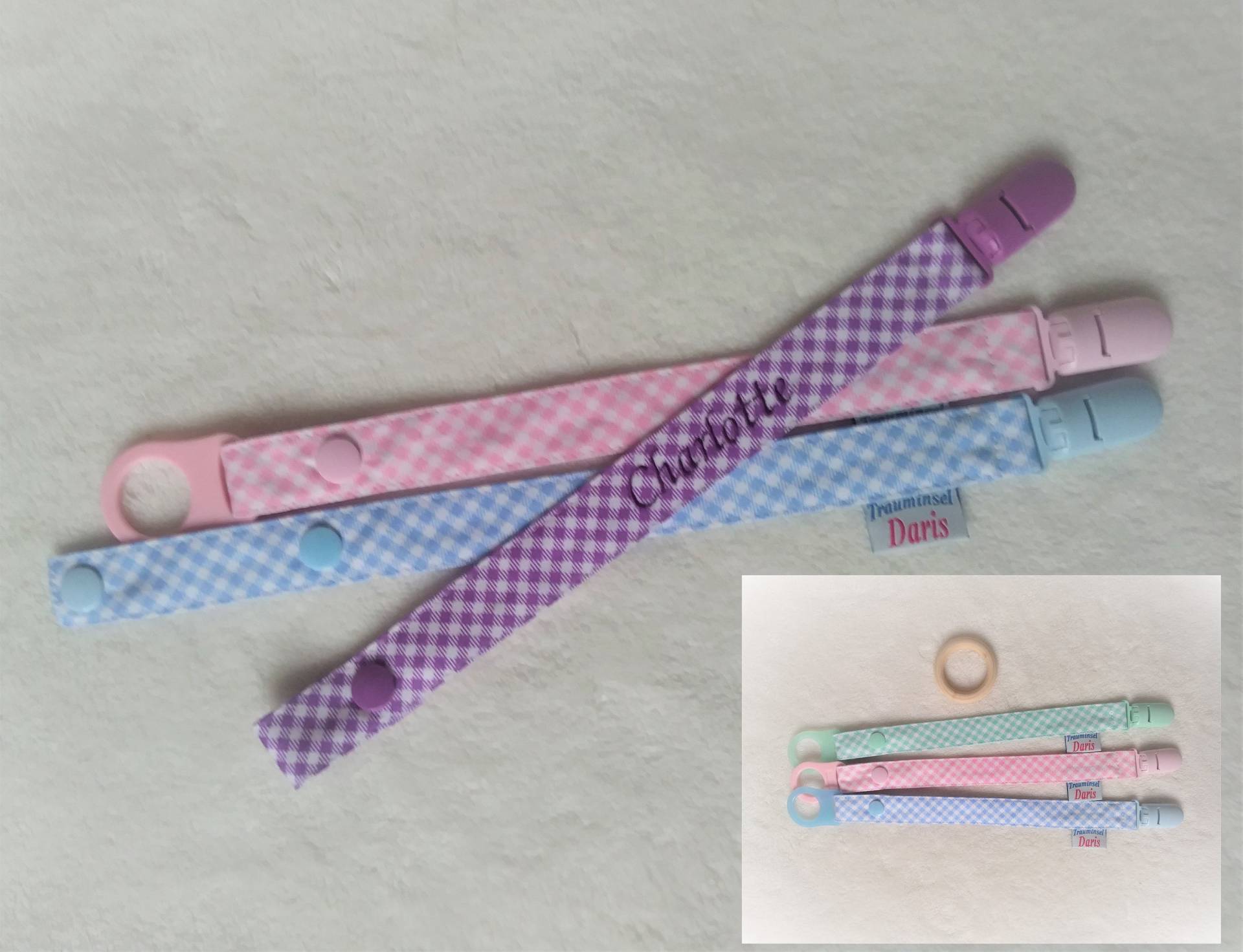 Schnullerband Mit Namen Aus Baumwollstoff Ring Schnullerband Mit Namen Aus Baumwollstoff Ring von TrauminselDaris