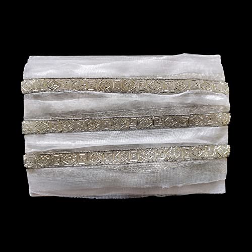 Trimming Shop Indisches Spitzenband, dekorative Paspelierung und Perlenband zum Nähen, Basteln, Verzierung, Hochzeitskleider, modische Kleidungsstücke, Silber, 52 mm breit, 4 m Trimming Shop Indisches Spitzenband, dekorative Paspelierung und Perlenband zum Nähen, Basteln, Verzierung, Hochzeitskleider, modische Kleidungsstücke, Silber, 52 mm breit, 4 m von Trimming Shop