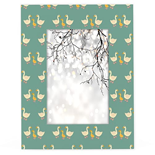 Niedliche Gans 15,2 x 10,2 cm Holz-Bilderrahmen, Cartoon-Gans-Fotorahmen f¨¹r Heimdekoration, Familie, Freunde, Geschenke, passend f¨¹r Display 15,2 x 10,2 cm Bilderrahmen Niedliche Gans 15,2 x 10,2 cm Holz-Bilderrahmen, Cartoon-Gans-Fotorahmen f¨¹r Heimdekoration, Familie, Freunde, Geschenke, passend f¨¹r Display 15,2 x 10,2 cm Bilderrahmen von TropicalLife