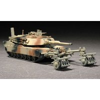 M1A1 with Mine Roller Set von Trumpeter