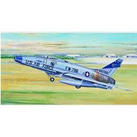 North American F-100D Super Sabre von Trumpeter